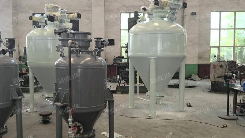 Mobile pneumatic conveying pump