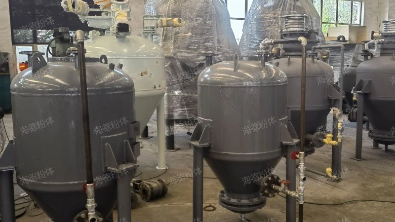 Integrated silo ash conveying pump