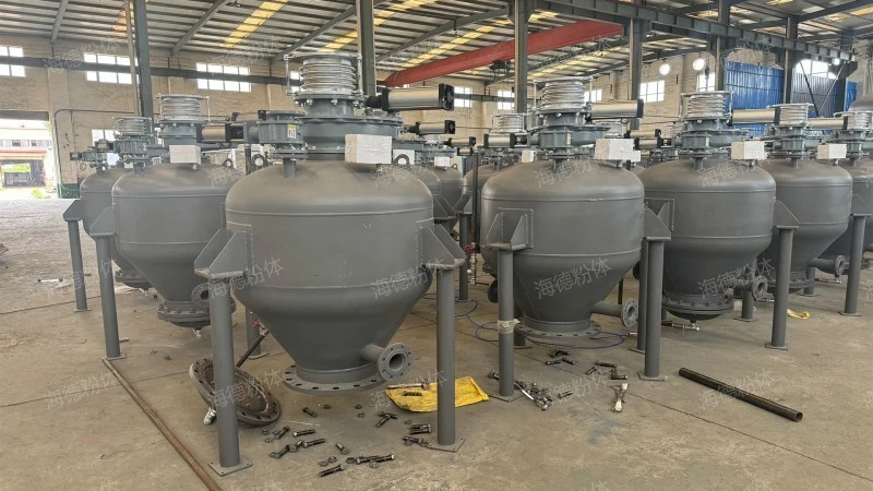 Vertical silo pump