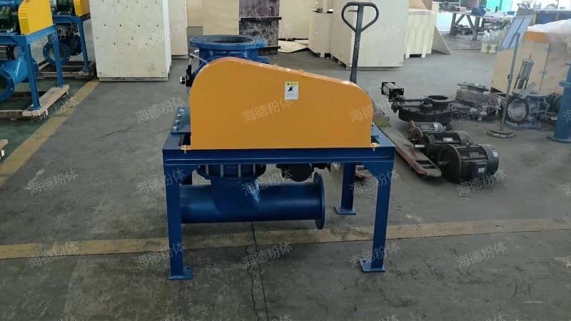Material conveying feeder
