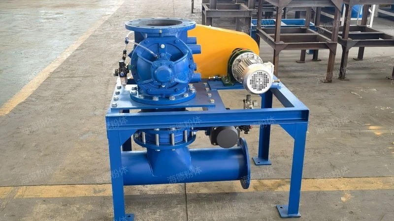 Vacuum star unloader