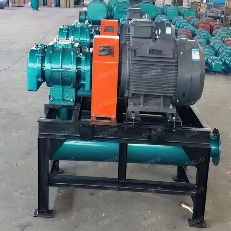 Reverse flow cooling Roots vacuum pump equipment