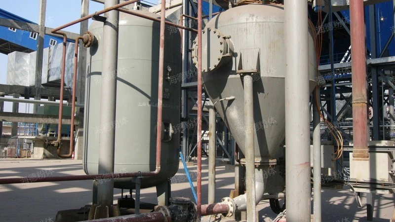 Venturi vacuum pneumatic conveying system