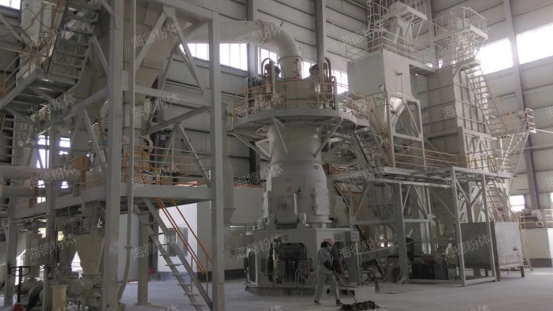 Pneumatic conveying of cement ash and mineral powder