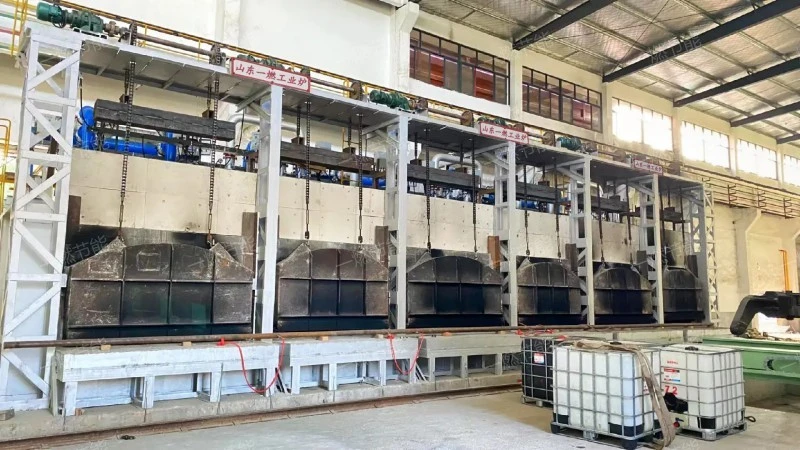 Round tube heat treatment furnace